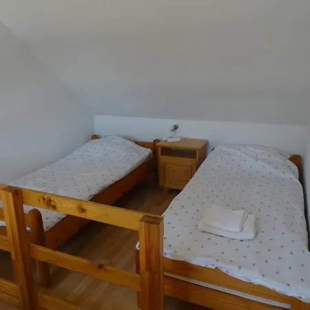 Or-seg Vendeghaz Es Orsegi Orangyal Mezeskalacs